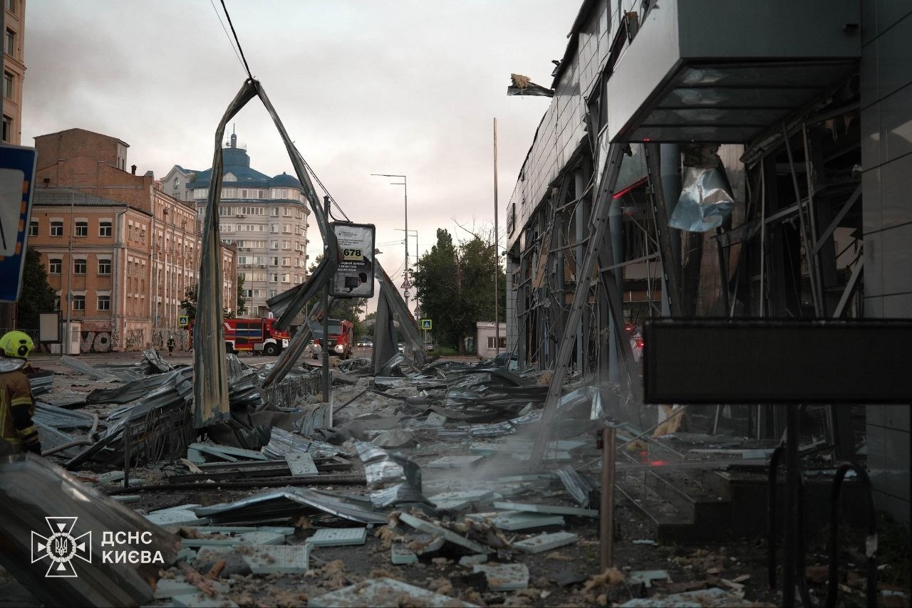 Russia terrorizes Kyiv with night attack, killing 4 and injuring over 50